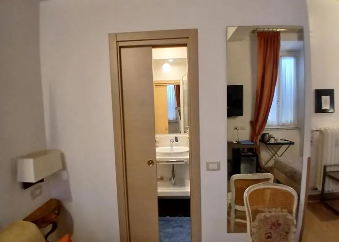 Excellent Trinity Oda ve Kahvaltı Roma