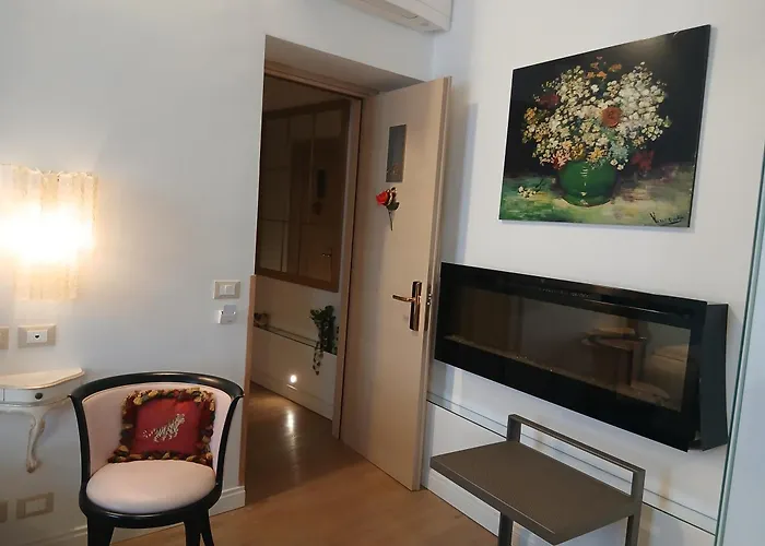 Excellent Trinity Oda ve Kahvaltı 4*