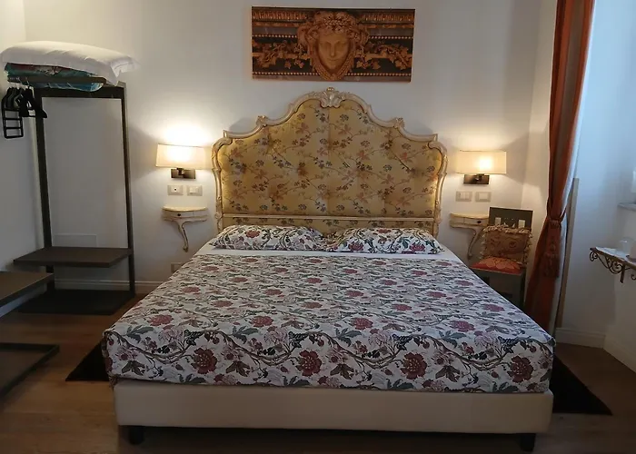 Excellent Trinity Oda ve Kahvaltı Roma